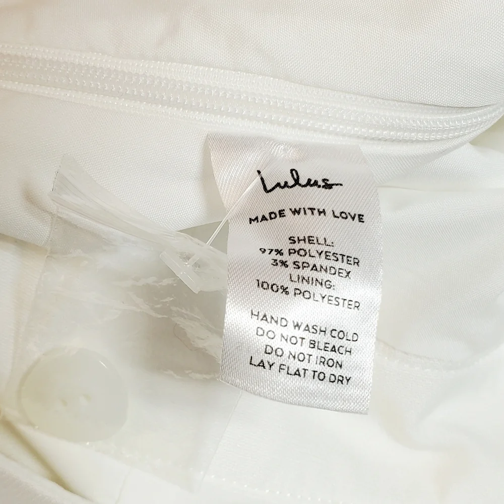 NWOT Lulus Posh and Flirty White Collared Cutout Sleeveless Romper Sz S - Picture 5 of 13